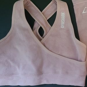 Gymshark- Pink Adapt Camo Seamless Set